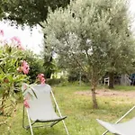 Maison De *