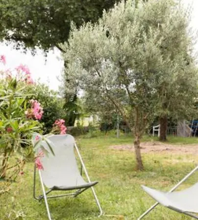 Maison De *