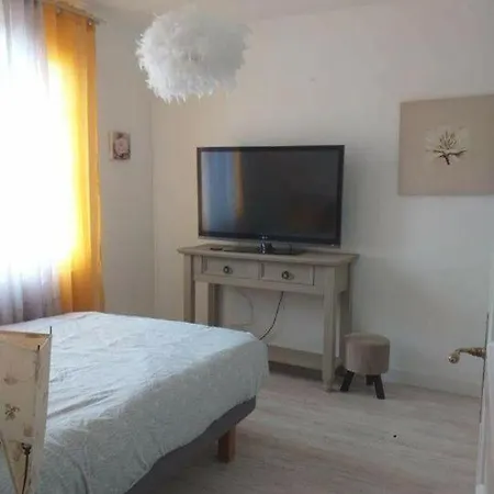 Maison De *